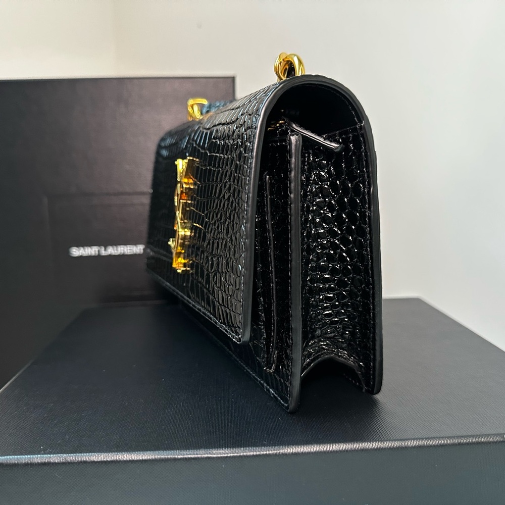 Saint Laurent Sunset Chain Wallet Bag Crocodile Embossed Shiny Leather (BLK/G) - Picture 4 of 15